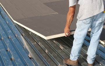 benefits of insulating Relugas flat roofing
